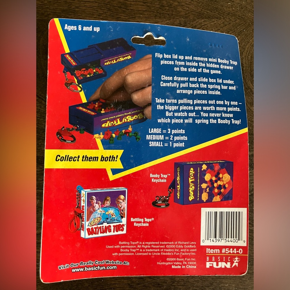 Classic Game Keychain Booby Trap Hasbro Basic Fun 2000 - Picture 2 of 2